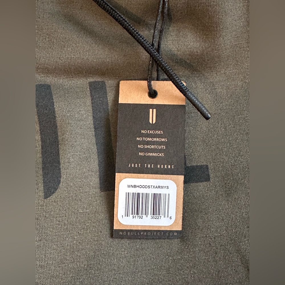 NWT Women's NOBULL Hoodie - Small - Army Green - Picture 6 of 7